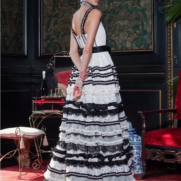$3995 alice + oliviaDenita Bustier Ruffle Gown size 2